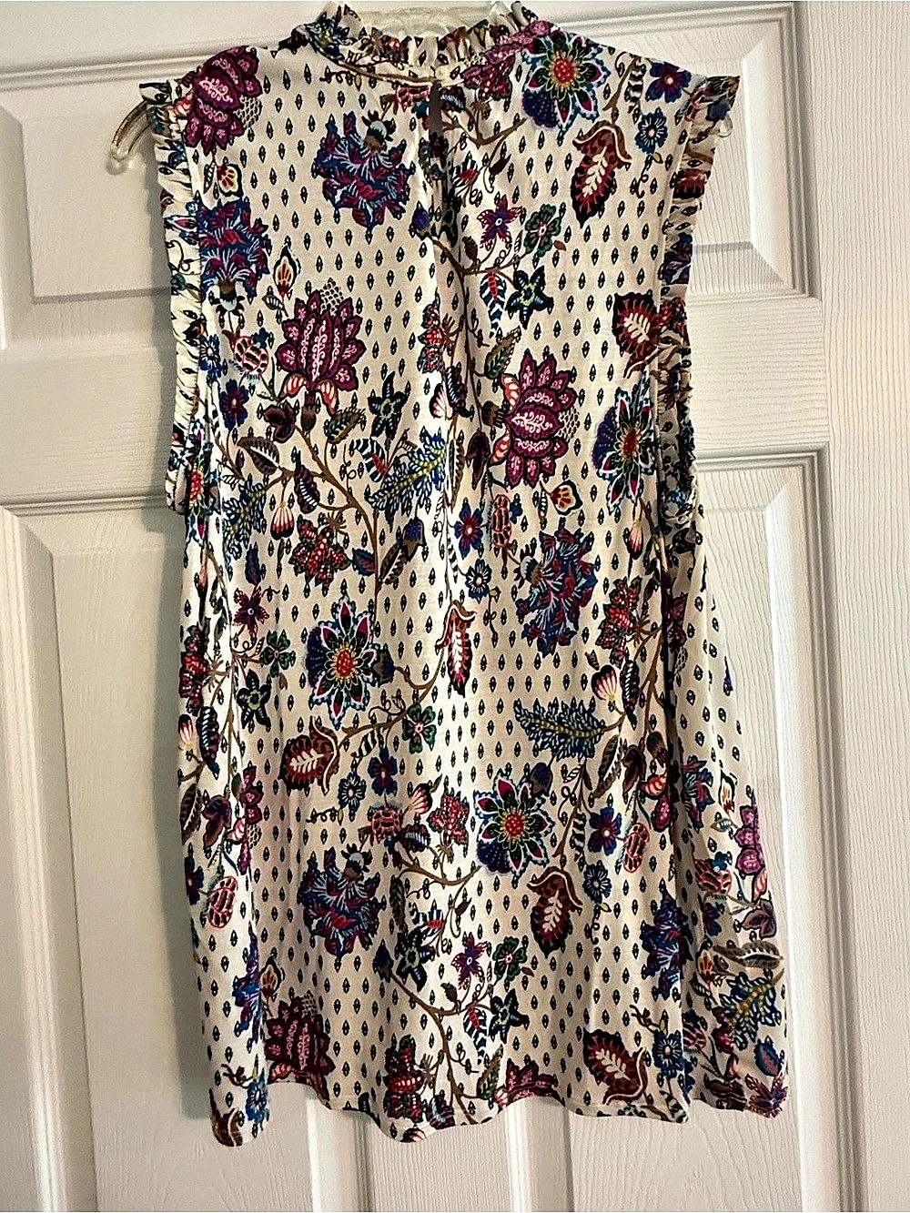 LOFT Floral Sleeveless Blouse in Cream Size Like New XL